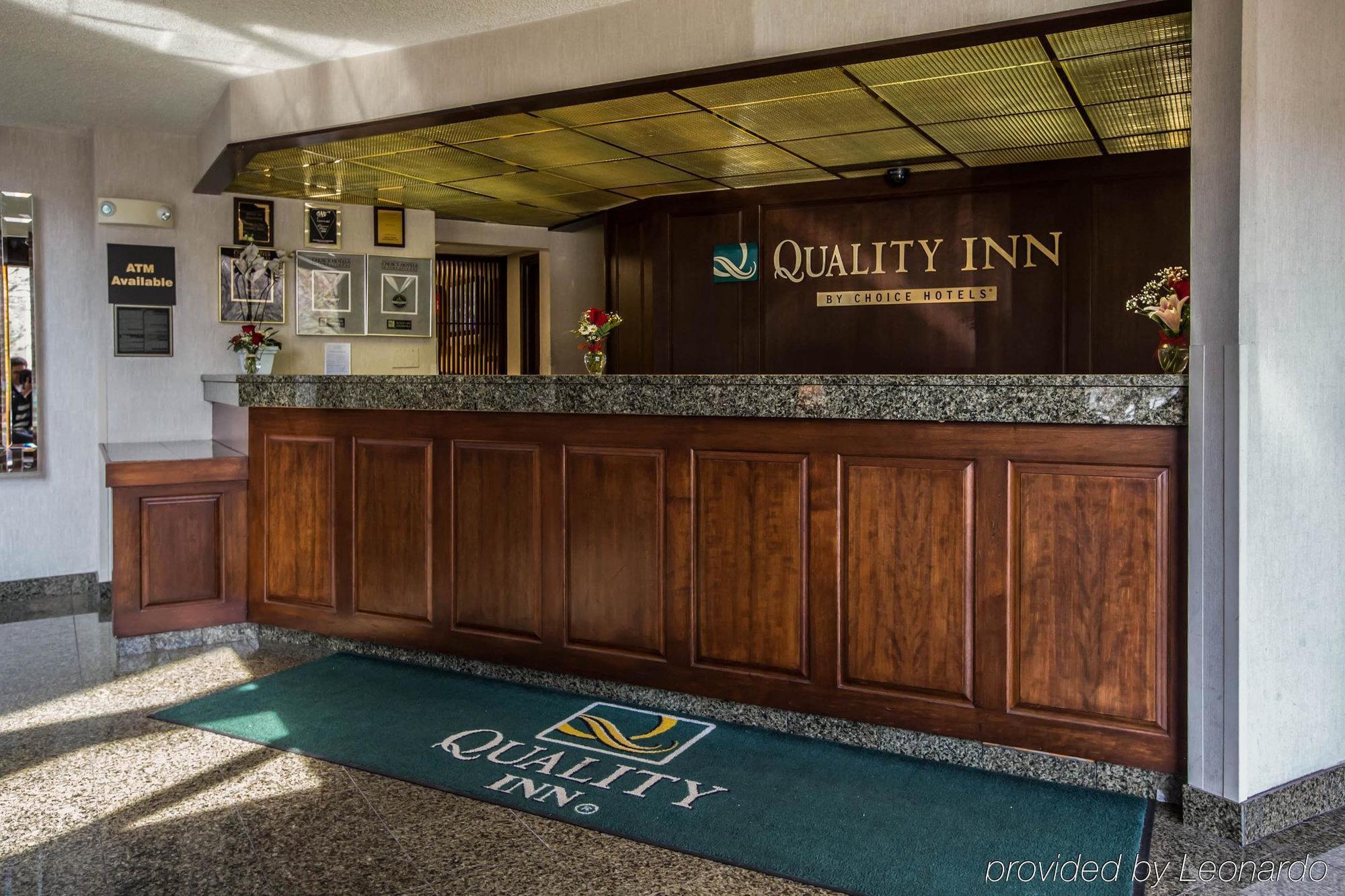 Quality Inn Schaumburg - Chicago Near The Mall Bagian luar foto